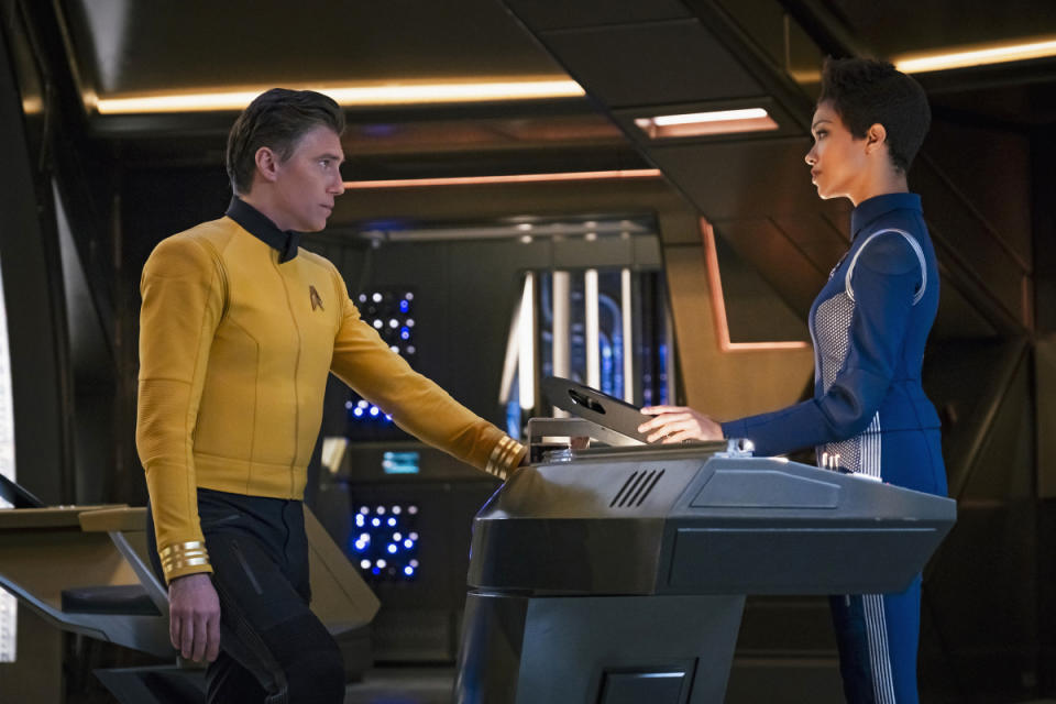 Actors Anson Mount (left) as Capt. Pike and Sonequa Martin-Green as Michael Burnham in "Star Trek: Discovery" on CBS All Access. <cite>Jan Thijs/CBS</cite>